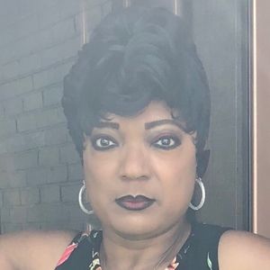 Meet your Posher, Re’nae